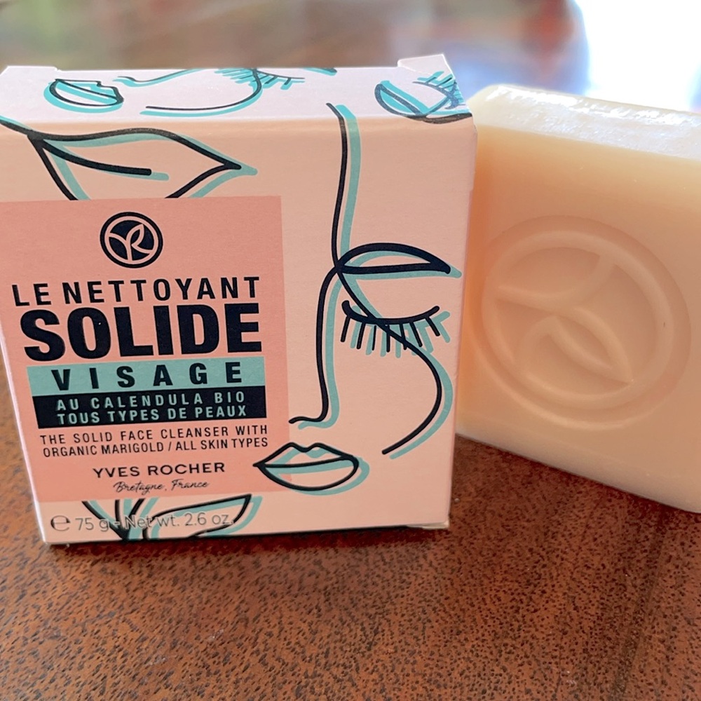 Yves Rocher Solid Face Cleanser bar, with Organic Marigold NWT